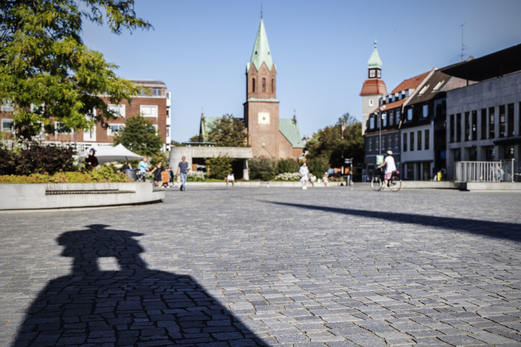 Lithomex styrkefuger anvendt mellem natursten på Torvet i Silkeborg