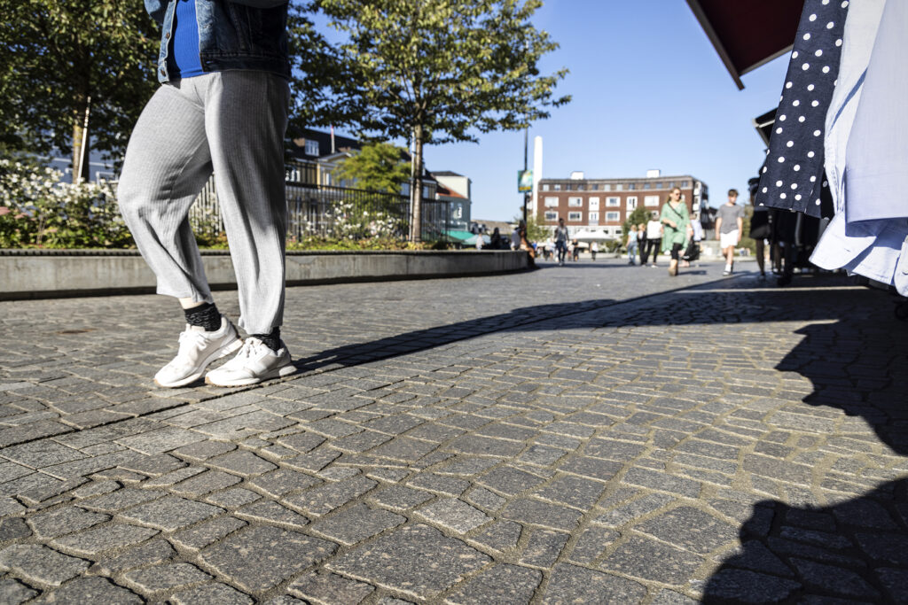 Lithomex styrkefuger anvendt mellem natursten på Torvet i Silkeborg