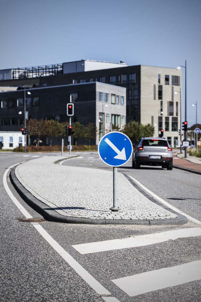 Vedligeholdelsesfri helleanlæg med Lithomex fuger ved Center for Sundhed i Holstebro