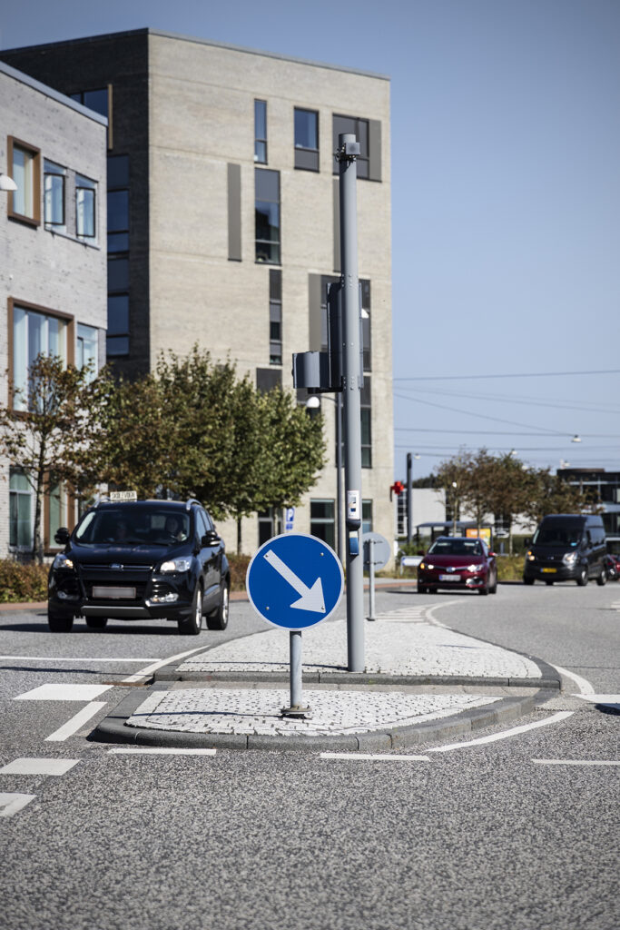 Vedligeholdelsesfri helleanlæg med Lithomex fuger ved Center for Sundhed i Holstebro