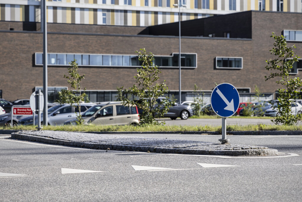 Vedligeholdelsesfri helleanlæg i Herning