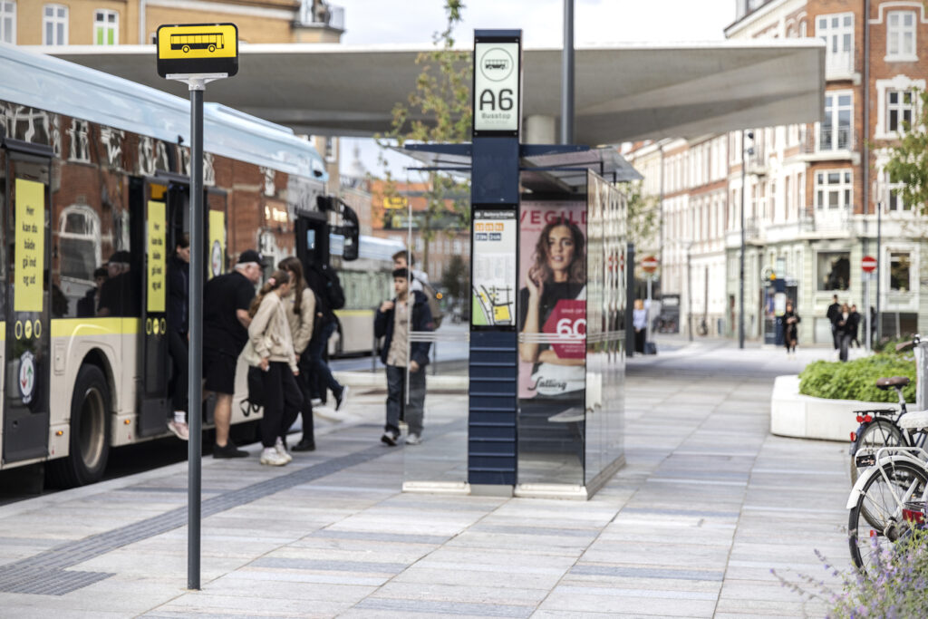 Bus Rapid Transit station med Lithomex styrkefuger på John F Kennedys Plads i Aalborg