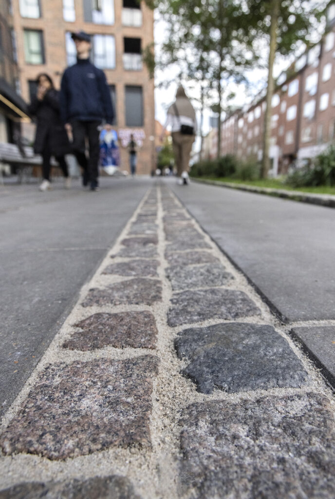 Vedligeholdelsesfri fortove med Lithomex styrkefuger på Vingårdsgade i Aalborg