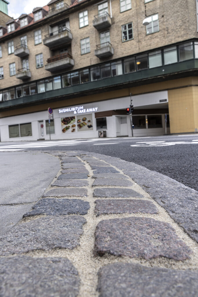 Vedligeholdelsesfri fortove med Lithomex styrkefuger på Borgergade i Aalborg