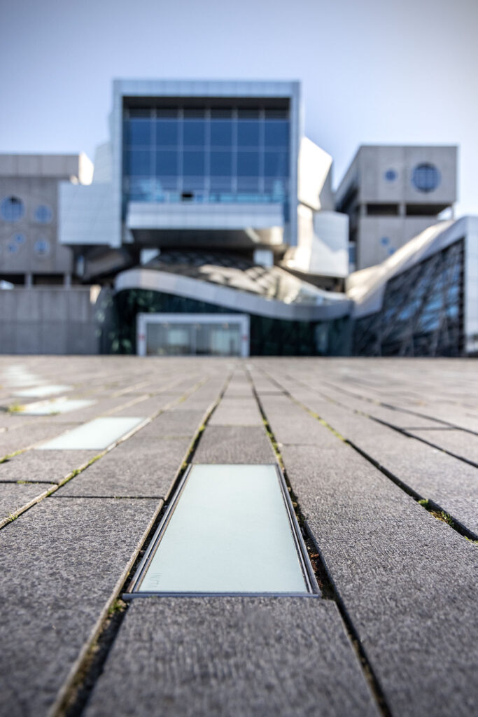 Lithomex styrkefuger mellem fliser ved Musikkens Hus i Aalborg